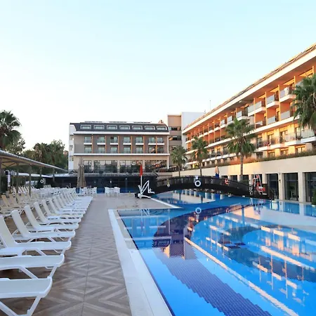 Aydinbey Queen's Palace & Hotel